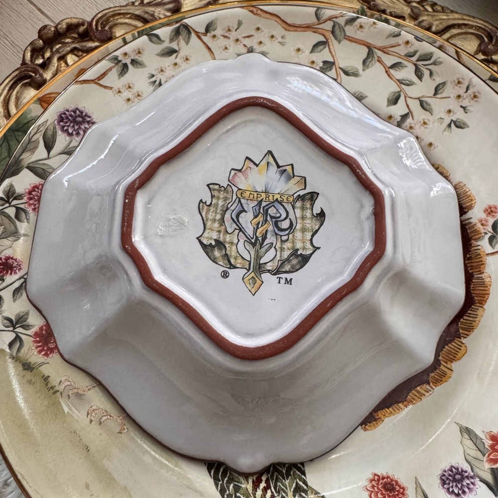 Victoria and Richard Mackenzie-Childs Empress bowl - Picture 2 of 2